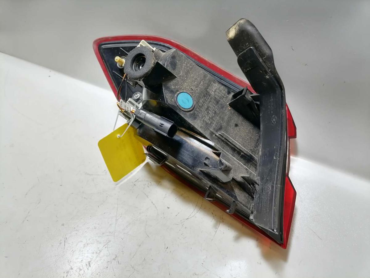 Ford Fiesta MK7 original Rücklicht Rückleuchte Schlussleuchte rechts außen Bj.2018